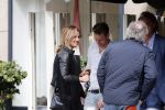 Amsterdam 17 april 2013
Lieke v Lexmond en Mark v Eeuwen groeten elkaar op terras bij Joffers. Mark zat er met een vriend en Lieke kwam daar met haar manager Frank Wisse.
Peter Smulders bv
