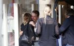 Amsterdam 17 april 2013
Lieke v Lexmond en Mark v Eeuwen groeten elkaar op terras bij Joffers. Mark zat er met een vriend en Lieke kwam daar met haar manager Frank Wisse.
Peter Smulders bv