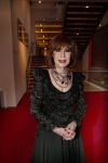 Amsterdam 2 april 2013
Liesbeth List krijgt uit handen van Mies Bouwman de radio Nostalgia ouvre award in het nieuwe de la mar theater.
Peter Smulders bv