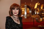 Amsterdam 2 april 2013
Liesbeth List krijgt uit handen van Mies Bouwman de radio Nostalgia ouvre award in het nieuwe de la mar theater.
Peter Smulders bv