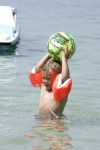 Juan les Pins 23 juli 2004
Estelle Gullit met Joel en Maxim op vakantie
Peter Smulders bv