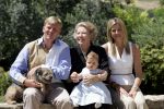 Tavernelle 9 juli 2004
Fotomoment op vakantie bij Prins Willem Alexander Maxima en prinses Amalia met hond mac 
Peter Smulders bv