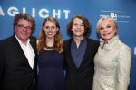 Amsterdam 8 april 2013
Premiere daglicht in Tuschinski. Monique v d Ven met man Edwin de Vries en zoon met schoondochter
Peter Smulders bv