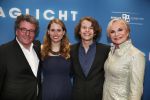 Amsterdam 8 april 2013
Premiere daglicht in Tuschinski. Monique v d Ven met man Edwin de Vries en zoon met schoondochter
Peter Smulders bv