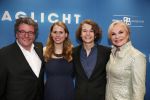Amsterdam 8 april 2013
Premiere daglicht in Tuschinski. Monique v d Ven met man Edwin de Vries en zoon met schoondochter
Peter Smulders bv