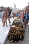 St Tropez 24 juli 2004
Nikki Beach st tropez. Moet Chandon champagne
Peter Smulders bv