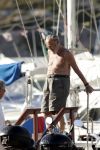 Porto Ercole 9 Juni 2004
Prins Bernhard met been in verband op de Jumbo VI
Peter Smulders BV