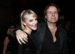 Amsterdam 8 april 2013
Presentatie ring wasteland ontworpen door Stacey Rookhuizen in club NL. Stacey met haar vriend
Peter Smulders bv