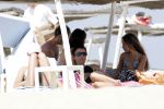 St Tropez 23 juli 2004
Harry Mens met zijn ex vrouw Suze Mens en 3 kinderen bij club 55 in  St Tropez.
Peter Smulders bv