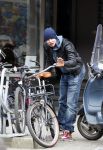 Amsterdam 28 maart 2013
Sven Kramer op zijn fiets in amsterdam zuid.
Peter Smulders bv