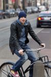 Amsterdam 28 maart 2013
Sven Kramer op zijn fiets in amsterdam zuid.
Peter Smulders bv