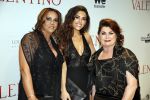 Amsterdam 18 maart 2013
Premiere Valentino in Tuschinski met in de hoofdrollen Najib Amhali Elise Schaap Johnny de Mol en Yolanthe Sneijder Cabau. Yolanthe met moeder en schoonmoeder
Peter Smulders bv