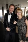 Amsterdam 13 april 2013
Gala voor Ronald Mc Donald in het okura. Yvon jaspers met niewe look en man
Peter Smulders bv