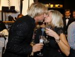 Amsterdam 13 maart 2015
Patricia Paay opent Beverly Beethoven van Alice Zegerius en haar man in het gelderlandplein.