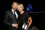 Hilversum 26 maart 2015
Gala stichting hulphond in studio 21.
Job UbbensAnita Witzier met man