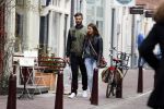 Amsterdam 16 maart 2015
Arie Boomsma met zijn nieuwe vriendin Romy Houwer in Amsterdam en bij zijn huis/appartement
