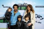 Amsterdam 22 maart 2015
Premiere Shaun het schaap in Tuschinski.
Barbara Karel met man en kinderen