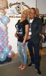 Etten-Leur, 28 Februari 2015
Opening Babyspeciaalzaak 't Gouden Koetsje van Nathalie Dieguez
Opening werd verricht door Barbie ( Samantha v d Plas en Michael v d Plas)