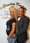 Etten-Leur, 28 Februari 2015
Opening Babyspeciaalzaak 't Gouden Koetsje van Nathalie Dieguez
Opening werd verricht door Barbie ( Samantha v d Plas en Michael v d Plas)