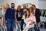 Etten-Leur, 28 Februari 2015
Opening Babyspeciaalzaak 't Gouden Koetsje van Nathalie Dieguez
Opening werd verricht door Barbie ( Samantha v d Plas en Michael v d Plas)