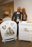 Etten-Leur, 28 Februari 2015
Opening Babyspeciaalzaak 't Gouden Koetsje van Nathalie Dieguez
Opening werd verricht door Barbie ( Samantha v d Plas en Michael v d Plas)