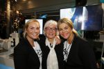 Heteren 12 maart 2015
Ladies night bij porsche centrum Gelderland.
Bartina Koeman met moeder en kinderen Tim en Debbie