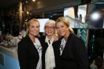 Heteren 12 maart 2015
Ladies night bij porsche centrum Gelderland.
Bartina Koeman met moeder en kinderen Tim en Debbie