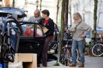 Amsterdam 7 maart 2015
Bas v Veggel en de ouders van Lieke v Lexmond bij verhuizen naar het nieuwe huis van Lieke en Bas