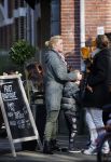 Amsterdam 13 maart 2015   
Bridget Maasland in Amterdam zuid met een paar vriendinnen