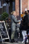 Amsterdam 13 maart 2015   
Bridget Maasland in Amterdam zuid met een paar vriendinnen