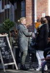 Amsterdam 13 maart 2015   
Bridget Maasland in Amterdam zuid met een paar vriendinnen