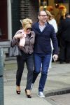 Amsterdam 14 maart 2015
Connie Breukhoven met haar vriend Eugene v Dun op de cornelis schuytstraat