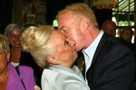 Rotterdam 30 juni 2002

Corry v Gorp 60 jaar surpriseparty
Corry met Andre v Duin

Peter Smulders bv