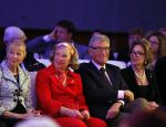 Amsterdam 8 maart 2015
Modeshow Paul Schulten in het Okura.
oa aanwezig Christine Kroonenberg met vriend Christina Curry Hank Heijn Geert ( vriend Edgar Vos) Harrie Mens met zijn buurvrouw en dochter Suze.