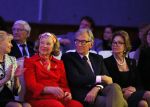 Amsterdam 8 maart 2015
Modeshow Paul Schulten in het Okura.
oa aanwezig Christine Kroonenberg met vriend Christina Curry Hank Heijn Geert ( vriend Edgar Vos) Harrie Mens met zijn buurvrouw en dochter Suze.
