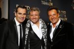 Amsterdam 30 maart 2015
Premiere Bloed zweet en tranen (film over het leven van Andre Hazes) in Tuschinski. Jeroen v d Boom Rene FRoger en Gerard Joling