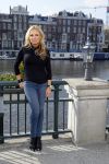 Amsterdam 13 maart 2015
Graciela l'Ami met haar boek over haar leven met Fernando Ricksen in het Amstel hotel.
Ook haar vriend en zoon zijn aanwezig.