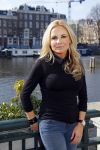 Amsterdam 13 maart 2015
Graciela l'Ami met haar boek over haar leven met Fernando Ricksen in het Amstel hotel.
Ook haar vriend en zoon zijn aanwezig.