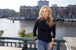 Amsterdam 13 maart 2015
Graciela l'Ami met haar boek over haar leven met Fernando Ricksen in het Amstel hotel.
Ook haar vriend en zoon zijn aanwezig.