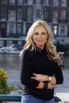 Amsterdam 13 maart 2015
Graciela l'Ami met haar boek over haar leven met Fernando Ricksen in het Amstel hotel.
Ook haar vriend en zoon zijn aanwezig.