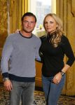 Amsterdam 13 maart 2015
Graciela l'Ami met haar boek over haar leven met Fernando Ricksen in het Amstel hotel.
Ook haar vriend en zoon zijn aanwezig.