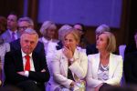 Amsterdam 8 maart 2015
Modeshow Paul Schulten in het Okura.
Harry Mens met zijn buurvrouw en dochter Suze.