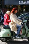 Amsterdam 11 maart 2015    
Isa Hoes met dochter Vlinder op de scooter