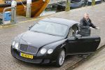 Volendam 5 maart 2015  
Jaap Buijs arriveert in zijn Bentley op de dijk