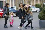 Amsterdam 30 maart 2015  
Jorinde Moll met kinderen op de cornelis schuytstraat