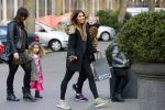 Amsterdam 30 maart 2015  
Jorinde Moll met kinderen op de cornelis schuytstraat