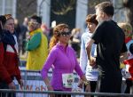 Den Haag 8 maart 2015Katja Schuurman loopt de city pier city loop CPC van 10 km voor haar tv programma. Marco Koers vergezelt haar.
