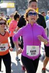 Den Haag 8 maart 2015Katja Schuurman loopt de city pier city loop CPC van 10 km voor haar tv programma. Marco Koers vergezelt haar.