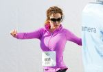 Den Haag 8 maart 2015Katja Schuurman loopt de city pier city loop CPC van 10 km voor haar tv programma. Marco Koers vergezelt haar.