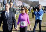 Den Haag 8 maart 2015Katja Schuurman loopt de city pier city loop CPC van 10 km voor haar tv programma. Marco Koers vergezelt haar.
